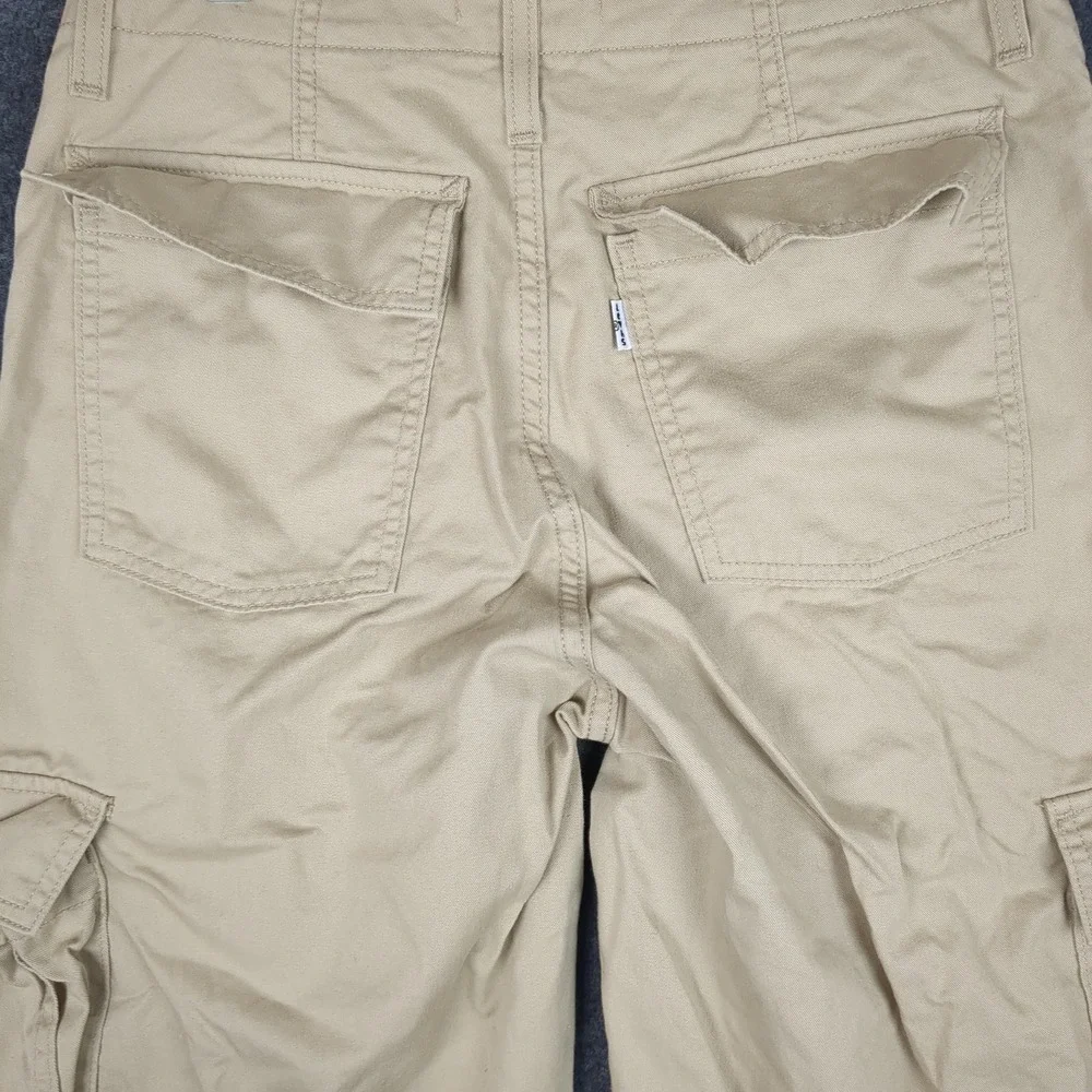Levis style cargo